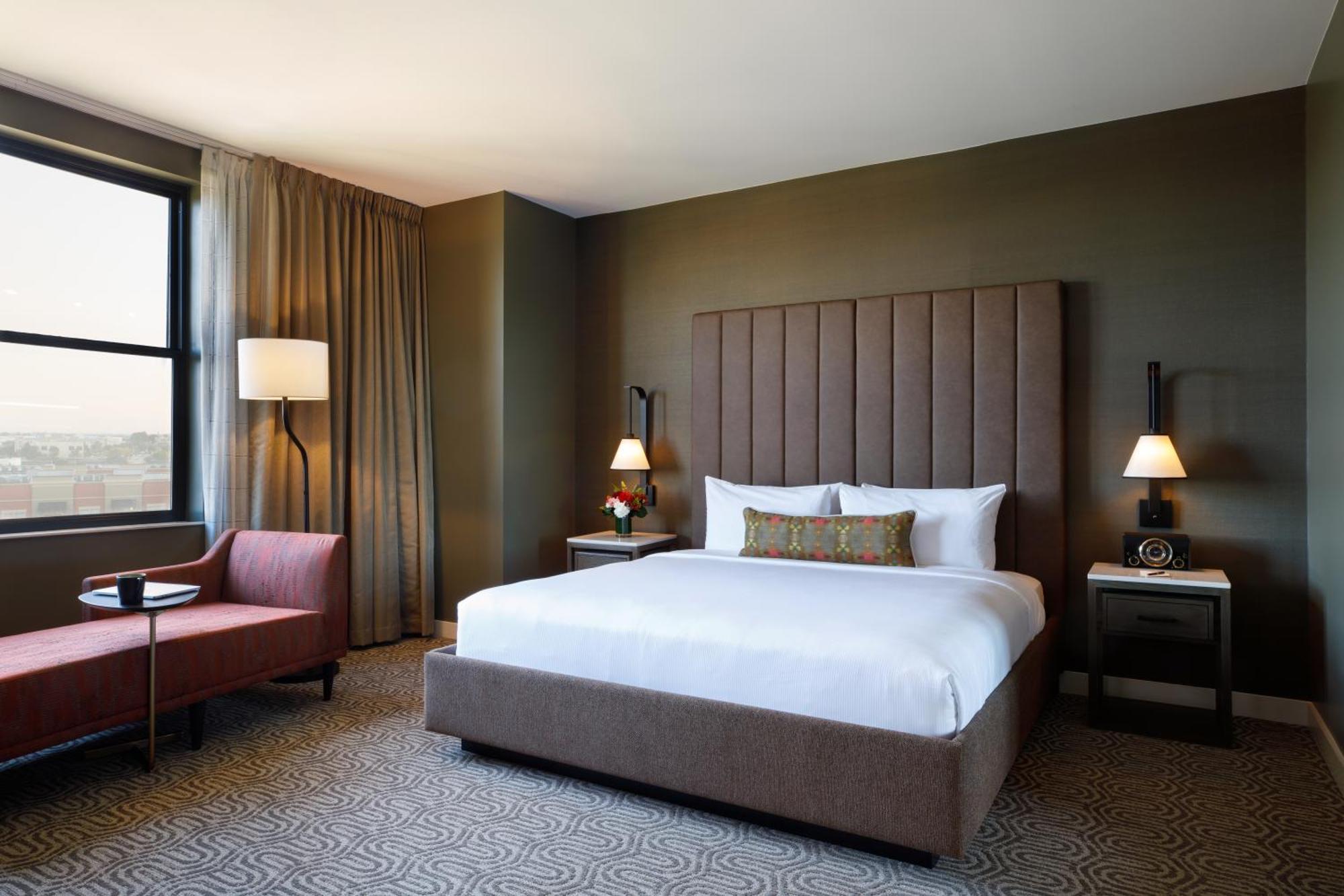 Executive King Room,1663090401:JPEG